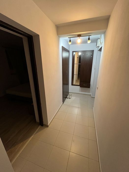 Închiriez apartament pe bulevardul Mihai Viteazul
