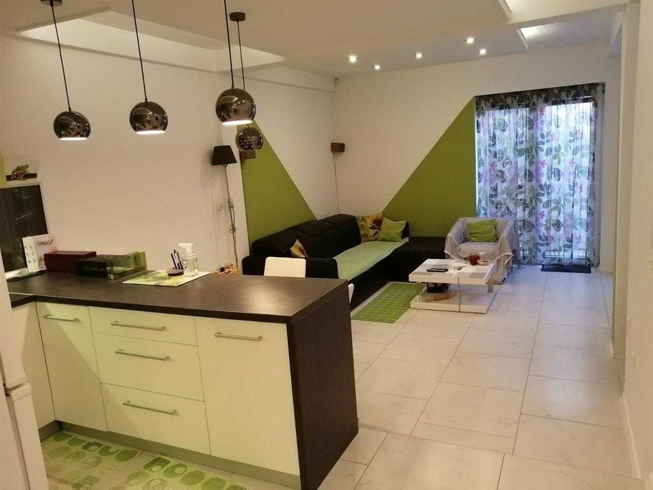 Дава се под наем Двустаен апартамент в Бургас, Лазур - 51 кв.м за 204 € - Снимка #2