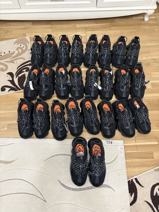 Versace Chain Reaction