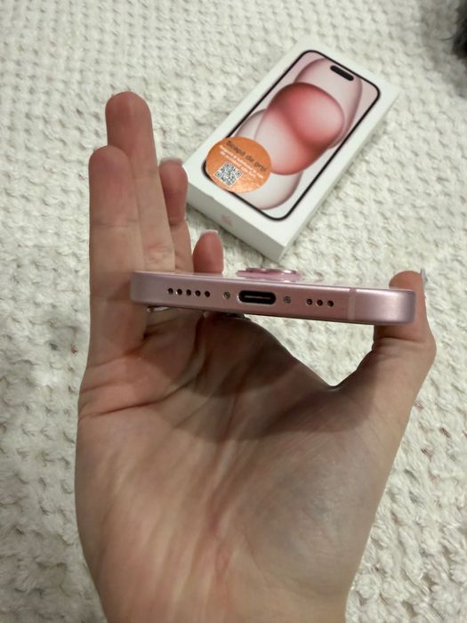 iPhone 15 roz impecabil