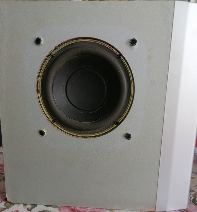 1 bucata swboofer 2 bucăți boxe pasive