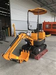 Мини-Экскаватор Rhinoceros XN08 (Резиновые гусеницы)