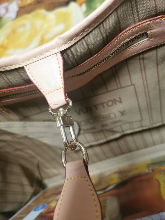 Geantă Louis Vuitton