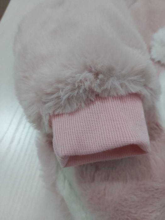 Кофта теплая верхняя для девочки очень мягкая и приятная на 2-3г НОВАЯ