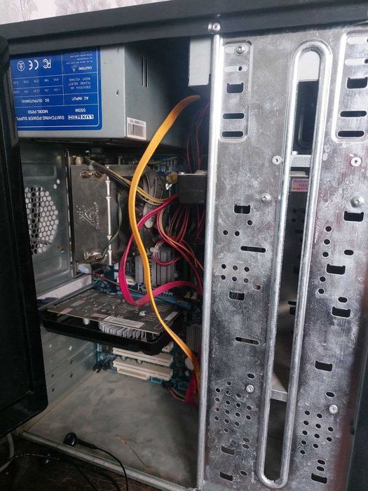 Домашний комп от AVTECH