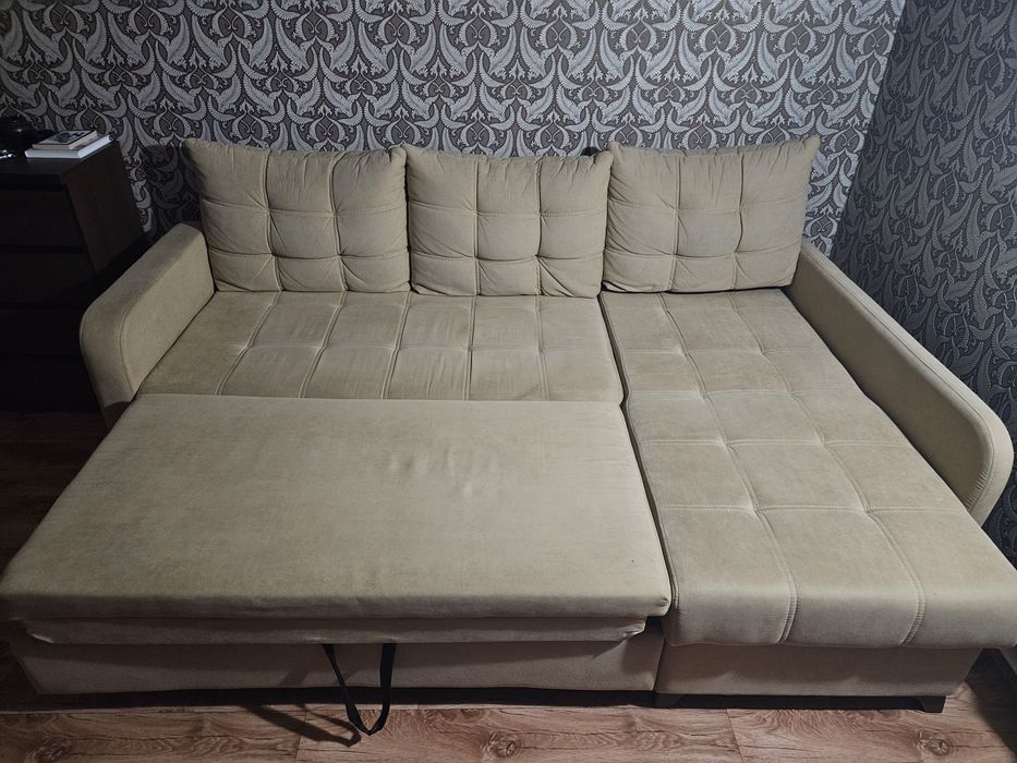 Продам угловой расклодной диван