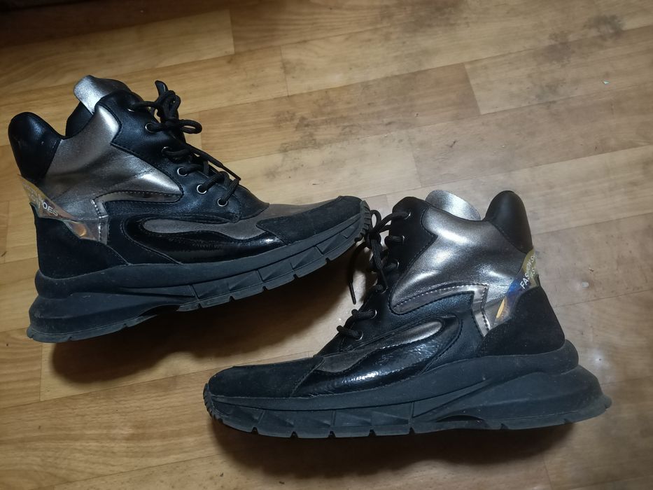 Ботинки женские размер 39