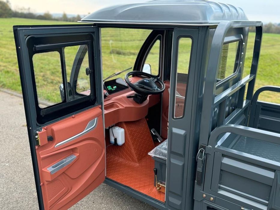 Triciclu Electric cu Volan si Cabina •Garantie 2 ani, Livrare Gratuita