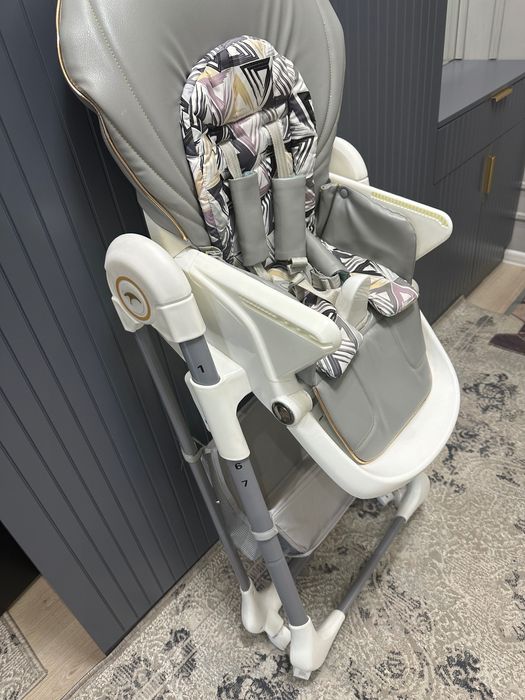 Детский стульчик для кормления