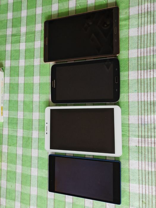 Продавам таблет- Lenovo 7,Revo 8, Samsung 7, Samsung 8.4