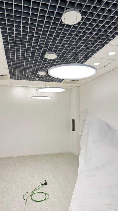 Продам светильники и люстры разных видов и размеров