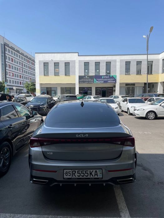 Kia K5 2023 — 2