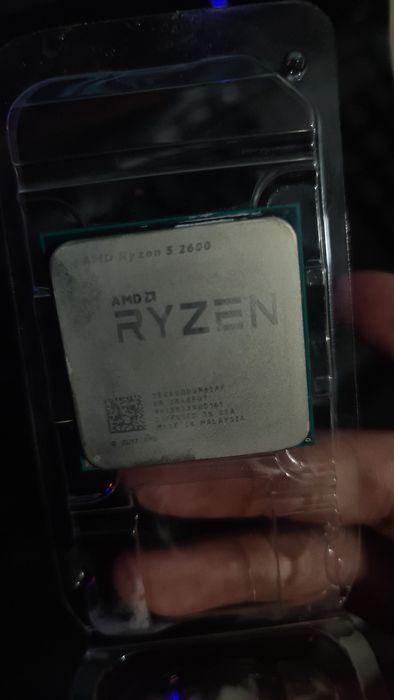 Продам процессор Ryzen 5 2600