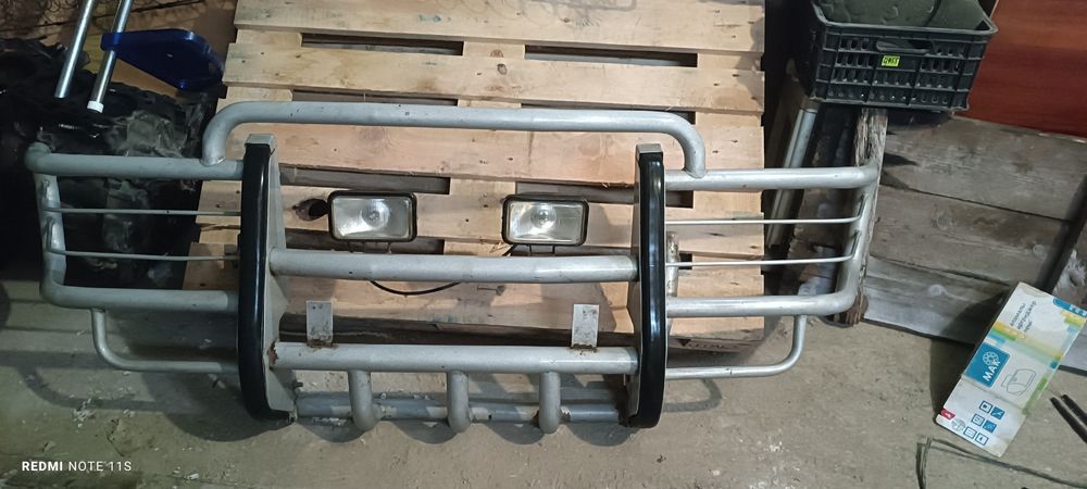 Продам кенгурятник на ниву