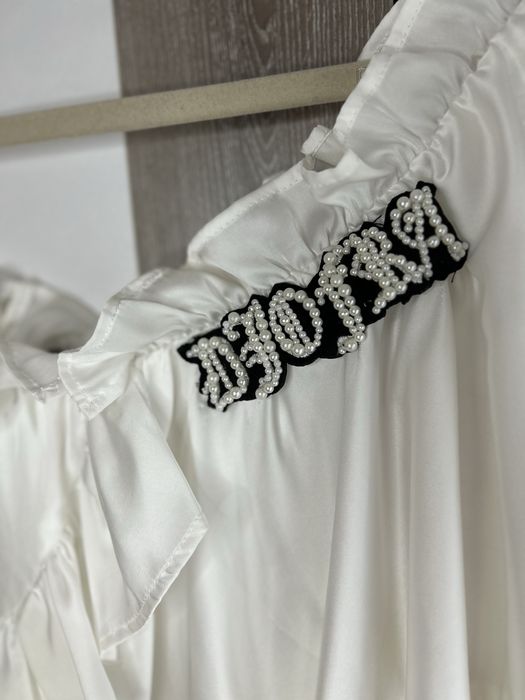 Бяла рокля Djofra