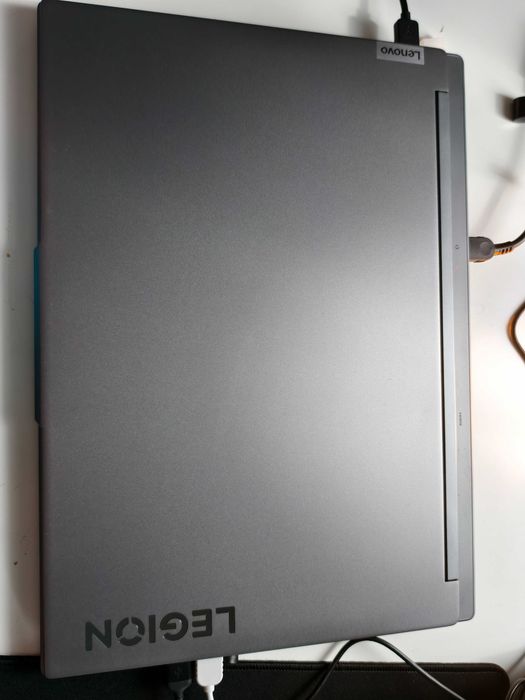 Lenovo Legion 5 16IRX9