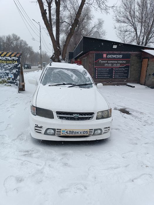 Продам машину Nissan Ernasa 1998