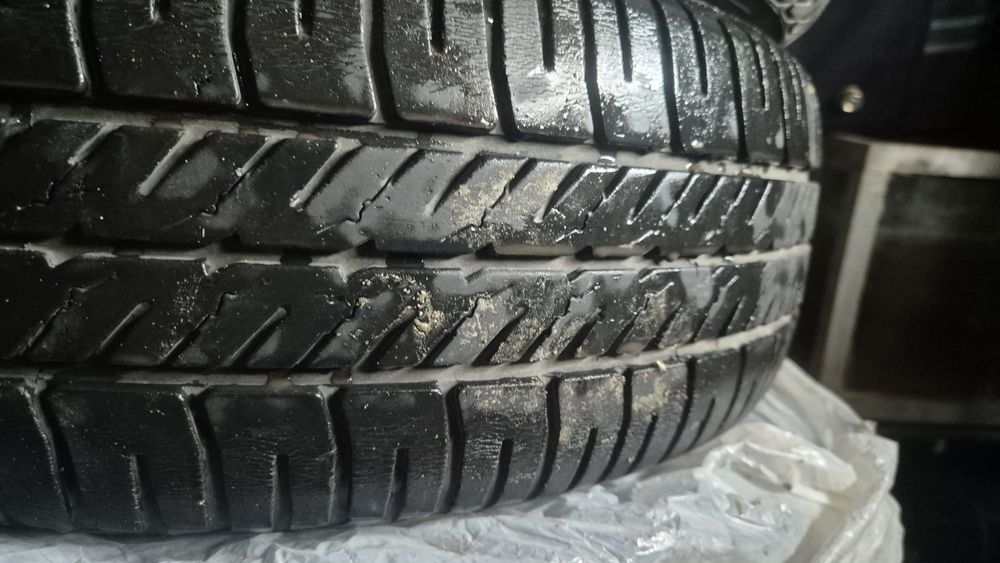 Vand 4 jante R14 cu anvelope in stare buna