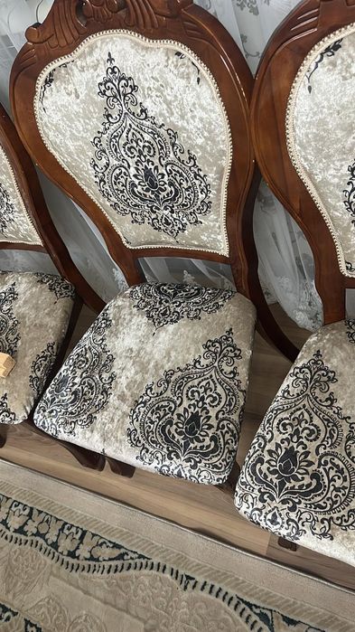 Продам стол со стульями