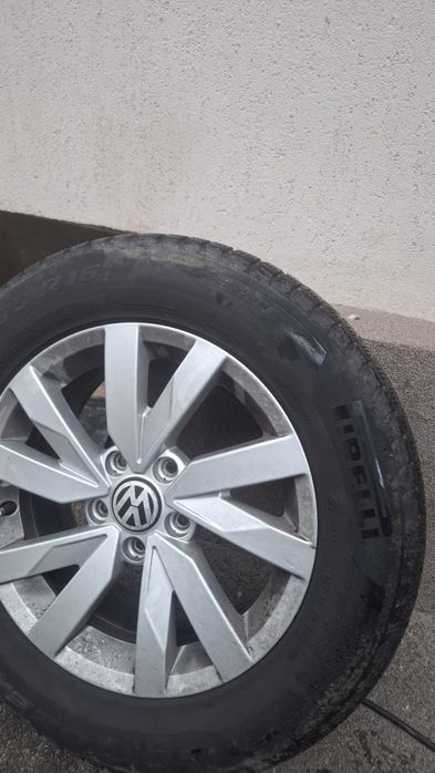 Jante aliaj b8 cu cauciucuri de iarnă