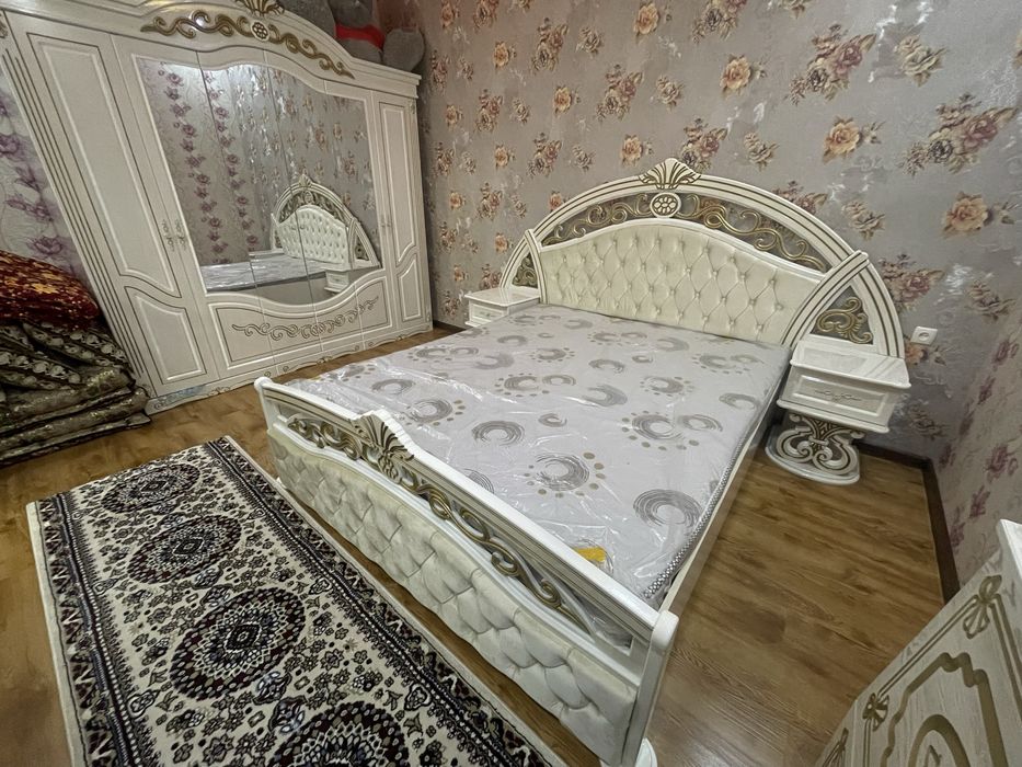 Мебел, спальный гарнитур.