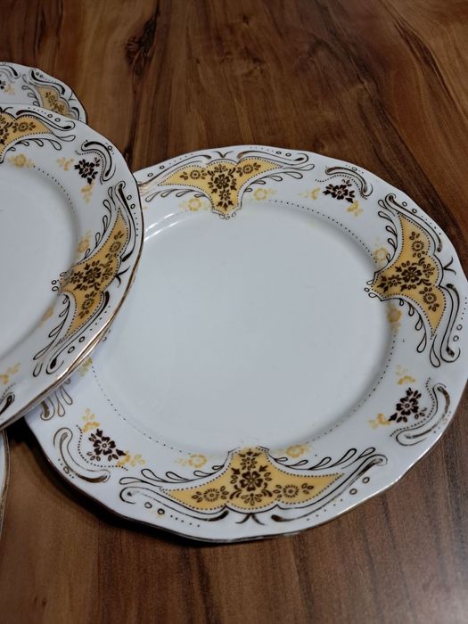 Български порцеланов к-т на Изида.