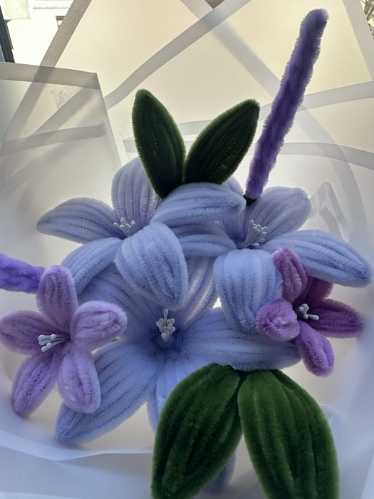 Buchet de flori din sarma plusata