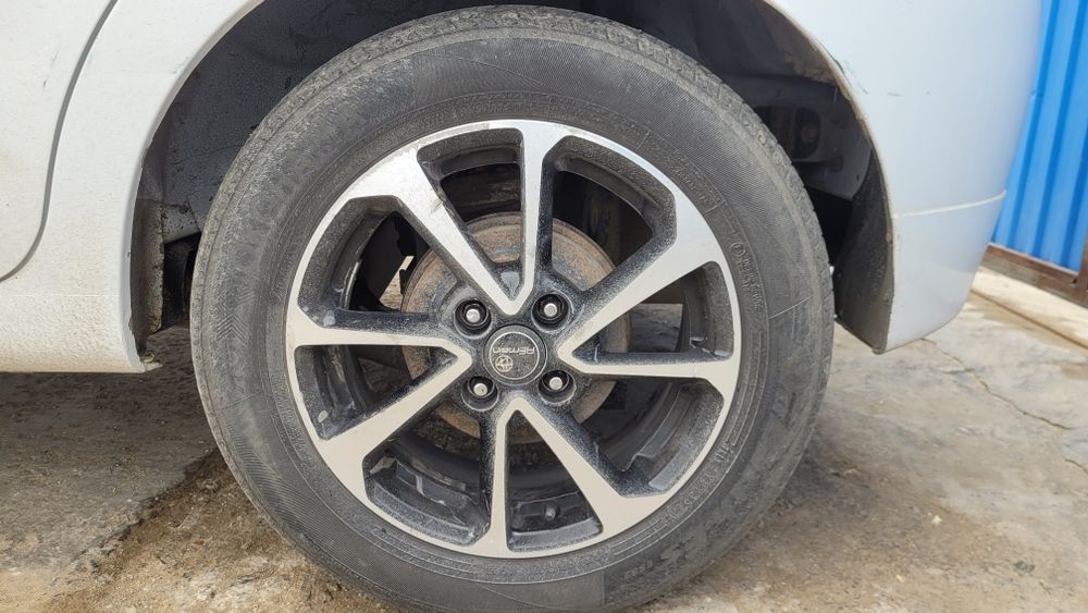 Продам R15 литой диски