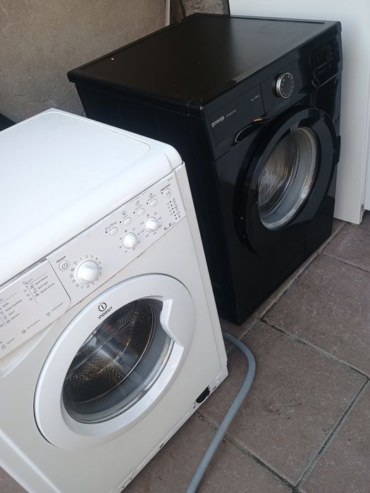 Mașină de spălat rufe clasa AA frigider cu congelator tip combină frigorifică Artic Gorenje îndesit