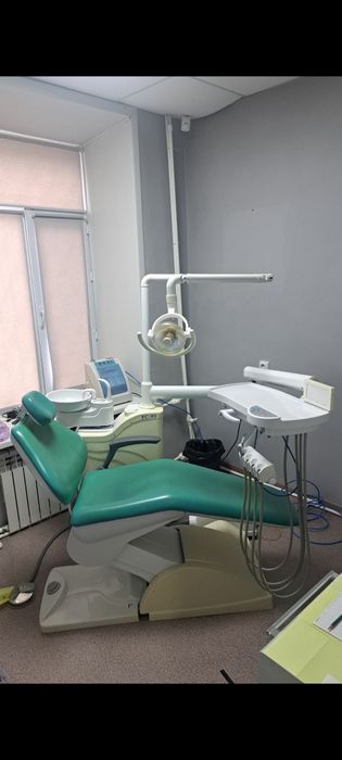 Стоматологическая установка 2 штук. 1 китай . 2 германия.