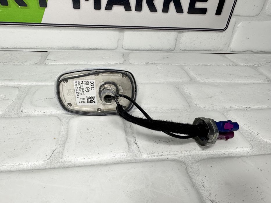 Антена AUDI Q5 SQ5 8R0035503E