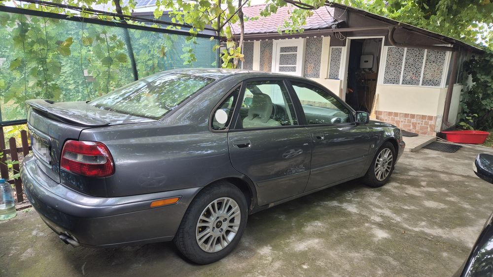 Volvo s40  an 2002