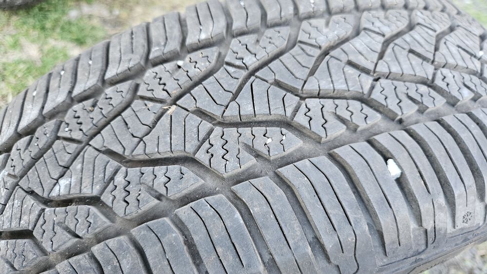 2бр като нови гуми 195 65 15 дот 20 барум