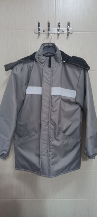 Geacă iarnă, mărimea 42