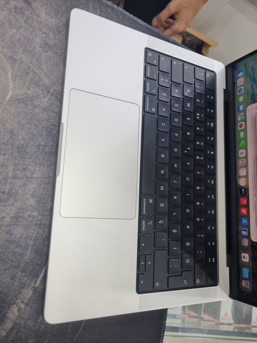 MacBook Pro 14 M1 Pro 16GB 500GB SSD ideal holat