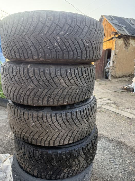 Продам резину 255 55 r19