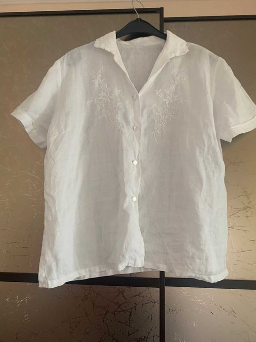 Продавам елегантни ленени и дантелени рокли размер XS. М и Л