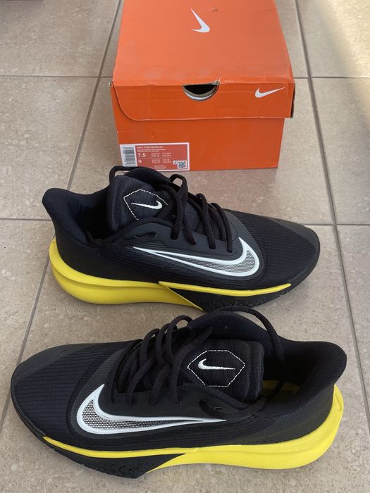 Маратонки за момче Nike 40,5