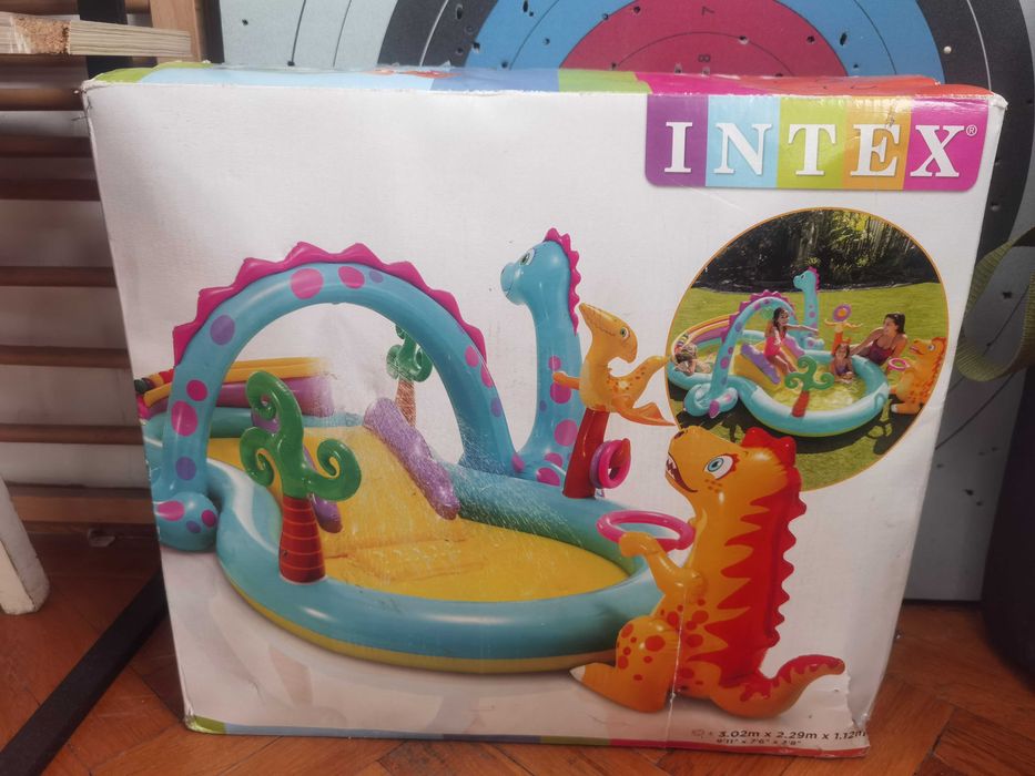 Piscina gonflabila  Intex cu tobogan dinozar