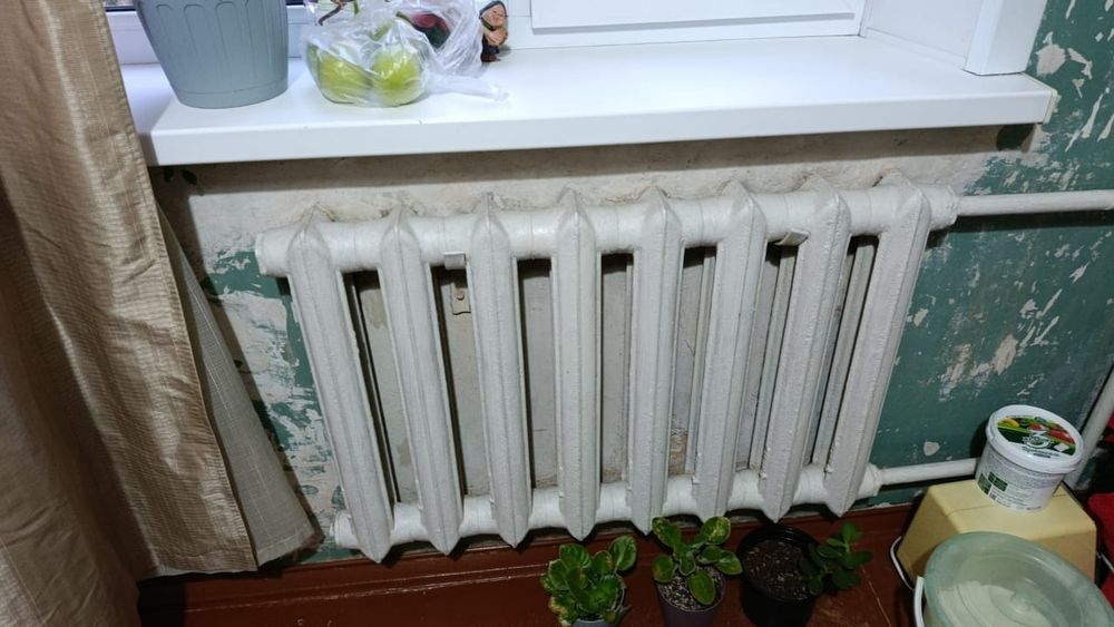 Продам чугунные батареи.