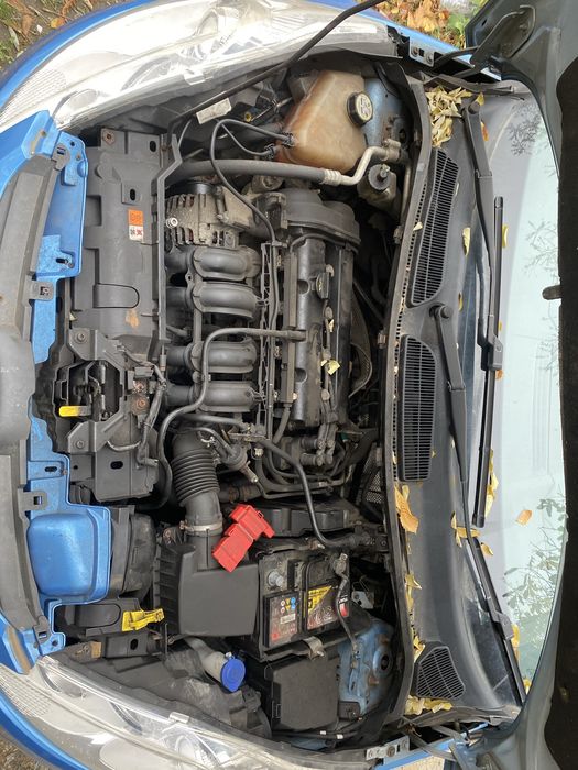 Dezmembrez sau vand Ford Fiesta 1.3 benzina 60 kw