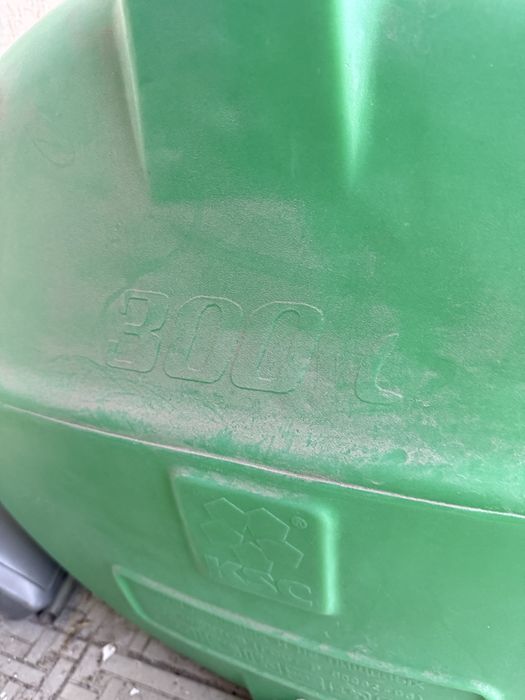 Продам бочка 300л срочно
