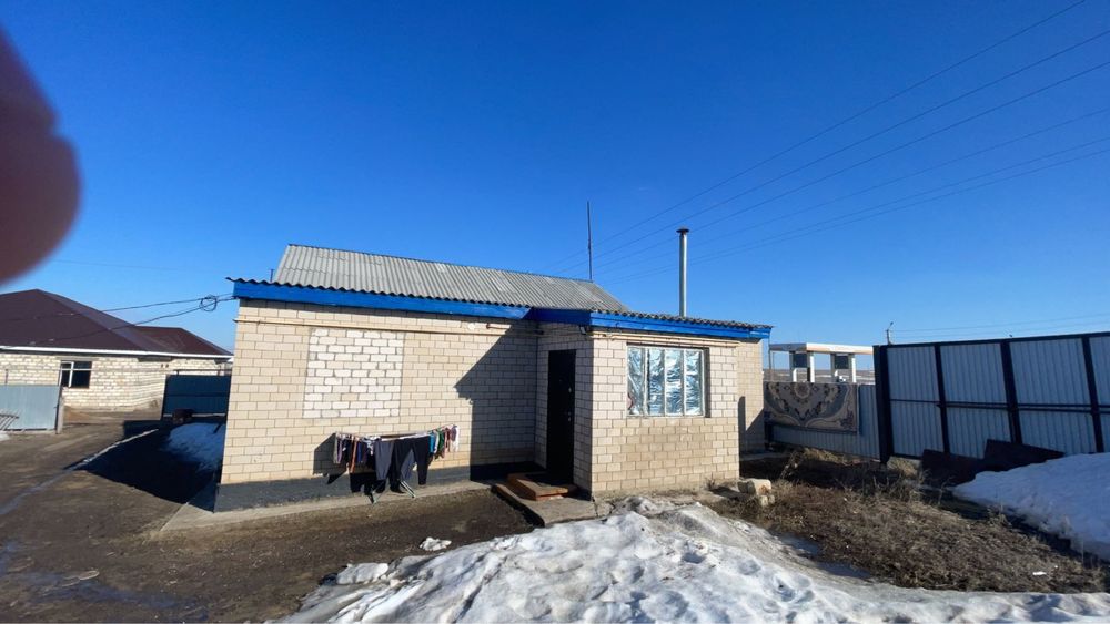 Срочно продам дом в п.Маржанбулак