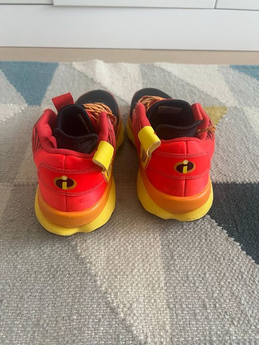 Adidas x The Incredibles – mărime 39 1/3 EU