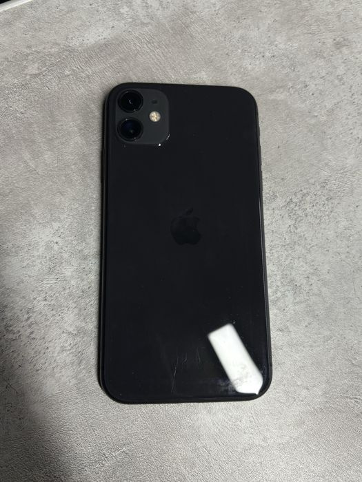 Продаю айфон 11 в идеале срочно