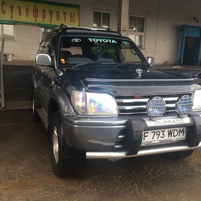 Toyota land cruiser Prado 90