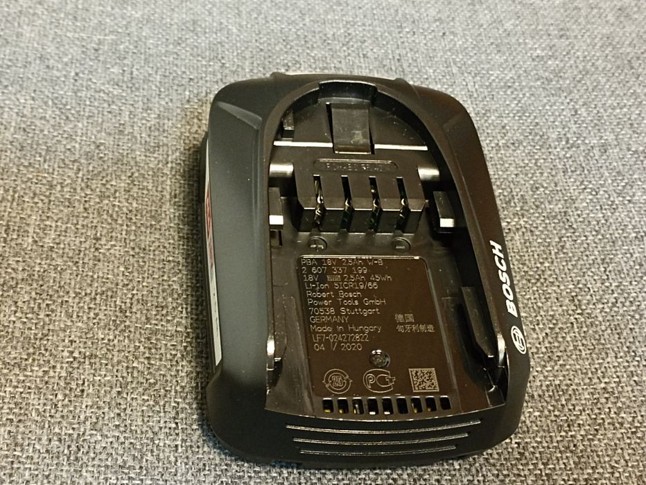BoschLi-Ion,18V,2.5Ah, nou, original-Ungaria.