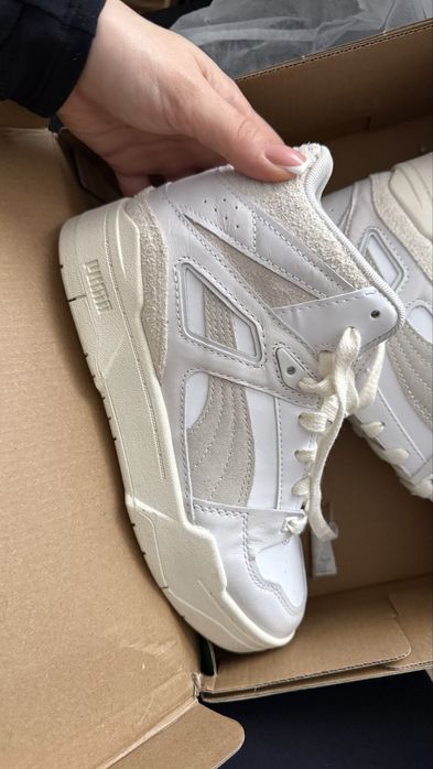 Нови бели кецове обувки на Puma