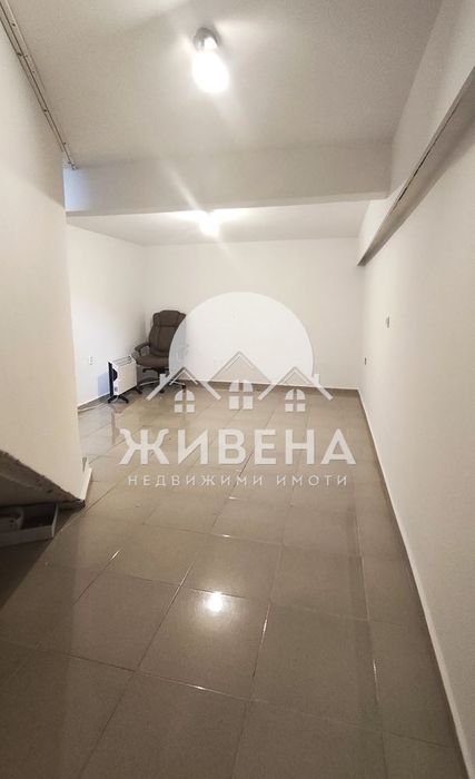Отдавам под наем магазин в района на Операта