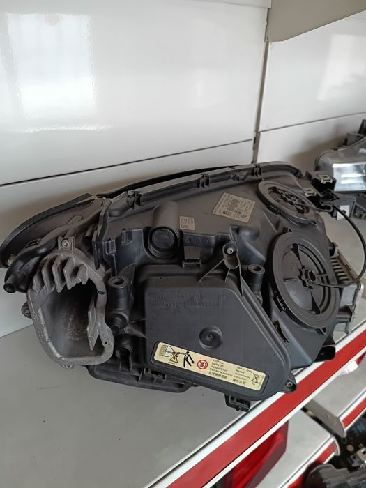 Фара на BMW  7 серии (F01)